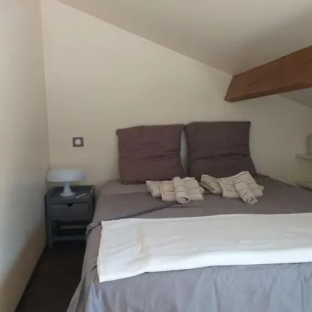 Holiday home Petite Maison Independante A 20min De Paris